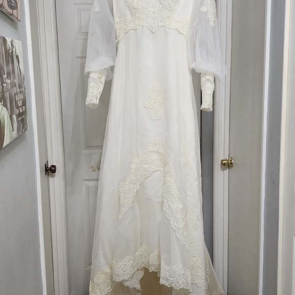 Dresses & Skirts - Vintage 80's White Lace Wedding Dress
